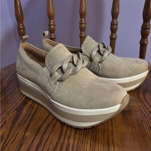 Women's Tan Platform Loafers